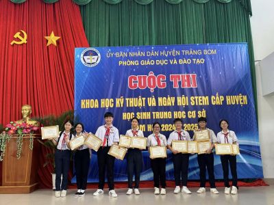 Ch&uacute;c mừng kết quả tham gia Hội thi STKHKT v&agrave; ng&agrave;y hội STEM cấp huyện  của trường THCS H&ugrave;ng Vương.