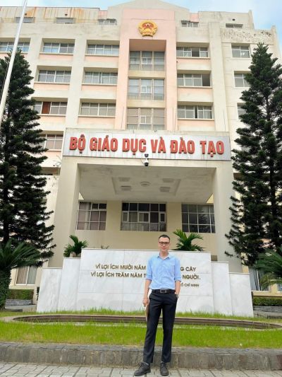 Thầy Ng&ocirc; Thanh Tuấn gi&aacute;o vi&ecirc;n trường THCS H&ugrave;ng Vương đạt giải nh&igrave; cấp quốc gia cuộc thi thiết kế b&agrave;i giảng do Bộ Gi&aacute;o dục v&agrave; Đ&agrave;o tạo ph&aacute;t động năm 2021